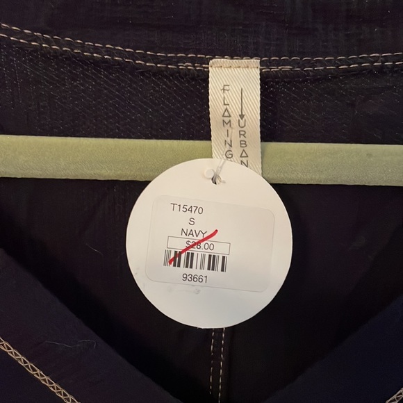 NWT navy Flamingo Urban blouse - Picture 3 of 6